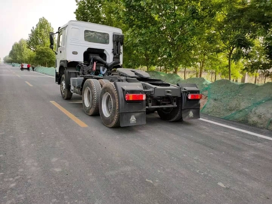 Sinotruk Used et Tractor Truck Trailer 6*4 avec transmission manuelle