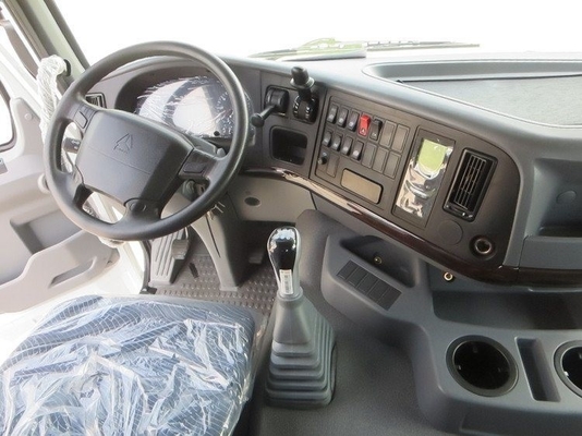 Shacman Sinotruk Heavy-Duty Comment tracteur camion remorque tête de camion avec une capacité de moteur &gt; 8L