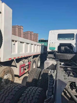 Camion à décharges de 21 à 30 tonnes et camion tracteur d'occasion
