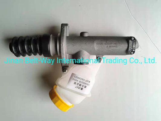 Sinotruk HOWO Pièces détachées d'un camion Clutch Master Cylinder Wg9719230013 Wg9719230023 Noir