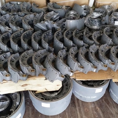 Sinotruk HOWO Pièces détachées de camions tambour de frein avant Wg9112440001 Paiement de soutien en USD
