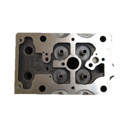 Assemblage de tête de cylindre de voiture Az1095040123 pour Sinotruk HOWO Pièces détachées de camion en argent
