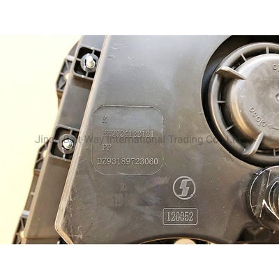 40.00cm * 30.00cm * 25.00cm Taille du paquet Shacman F3000 Camion Lampade à la tête droite Dz95189724020