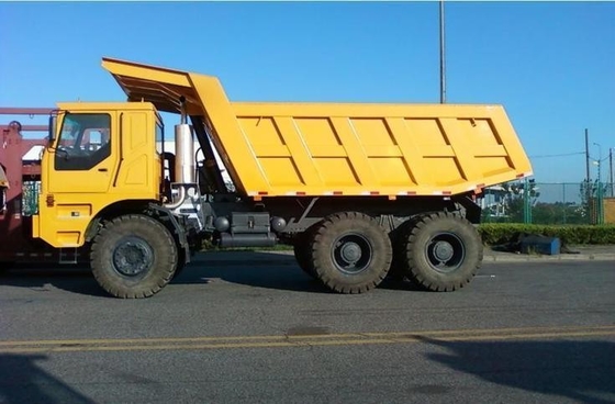 Conception de pneus radiaux Sinotruk 6X4 RC Camion à bascule 60 tonnes Camion à ordures La solution parfaite