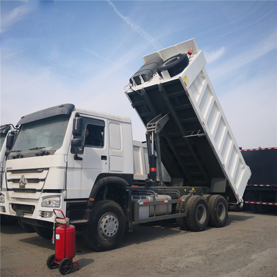 Sinotruk 10 roues 6X4 371HP et camion de décharge HOWO utilisé avec conception de pneus sans tube