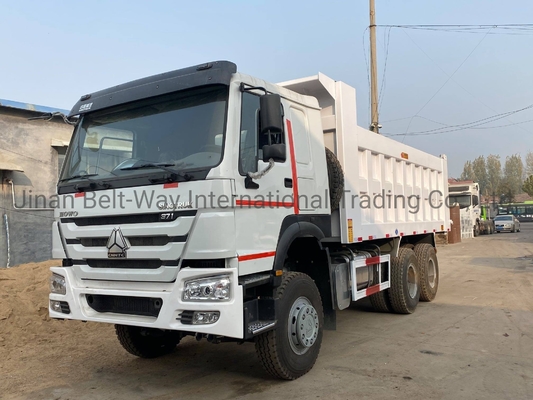 Vendez des camions à décharge Sinotruk HOWO 6X4 avec certification ISO pneumatique et 351-450 chevaux