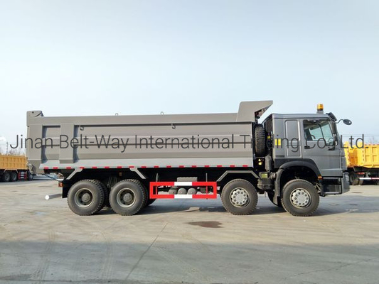 Utilisé 7.3m HOWO camionneur diesel 8*4 371HP dans le délai de livraison estimé