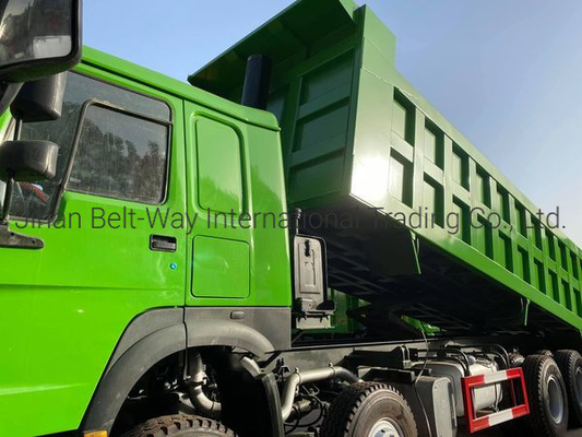 6.8m 7.3m 30 tonnes Sinotruk lourd usage 8*4 HOWO camion de décharge