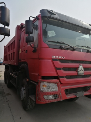 Sinotruk HOWO Camions à décharge Camions à décharge lourds 5800*2300*1500 mm avec consommation