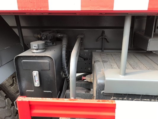 Transmission manuelle Sinotruk 6X4 RC Camion à bascule 60 tonnes Camion déchargeur avec châssis Hova